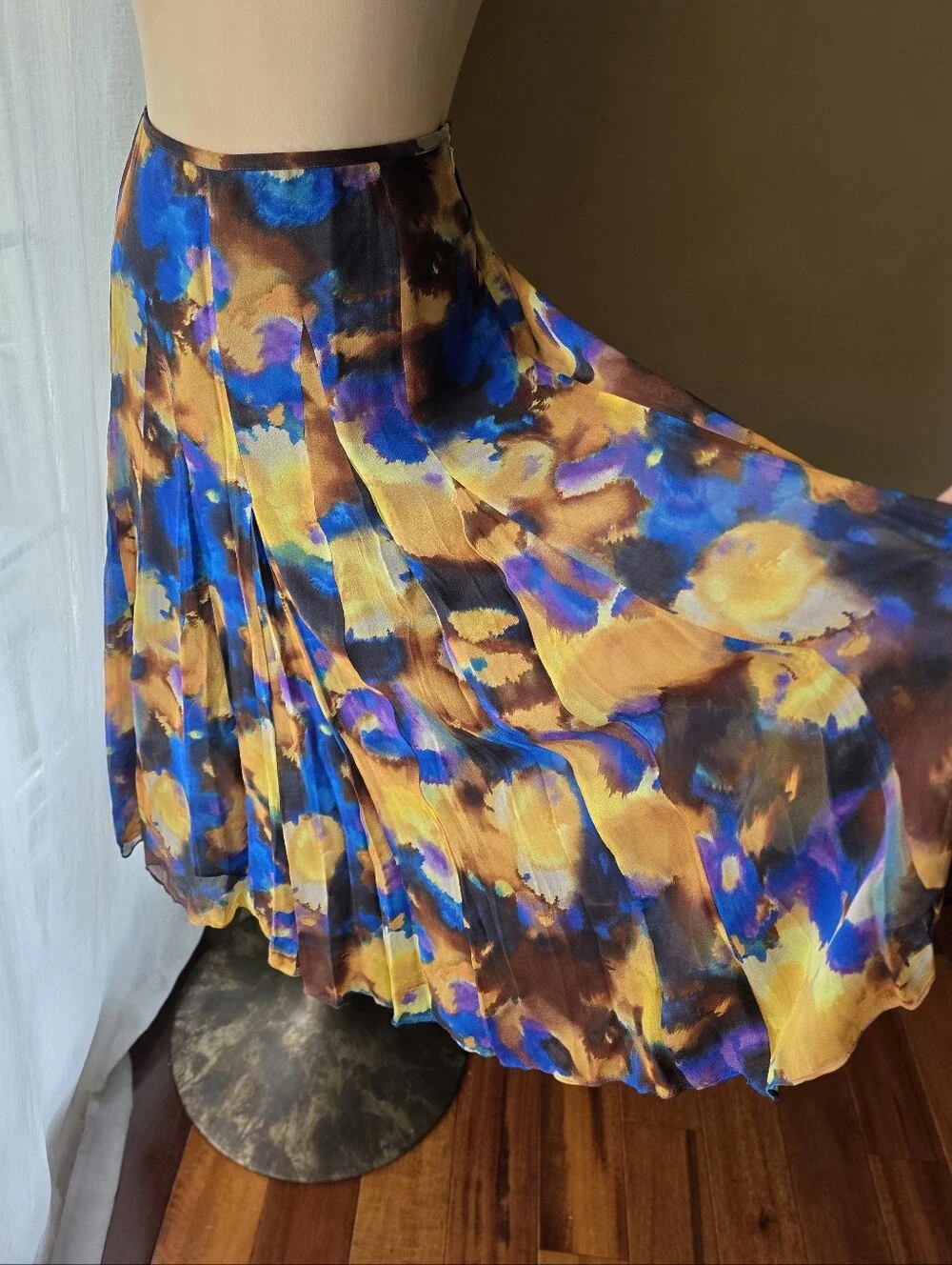 100% Silk Pleated Midi Skirt Petite 6P Abstract Blue Gold Brown Jones New York
